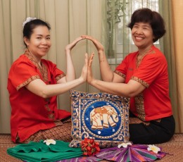Традиционный тайский массаж в исполнении  4 руки